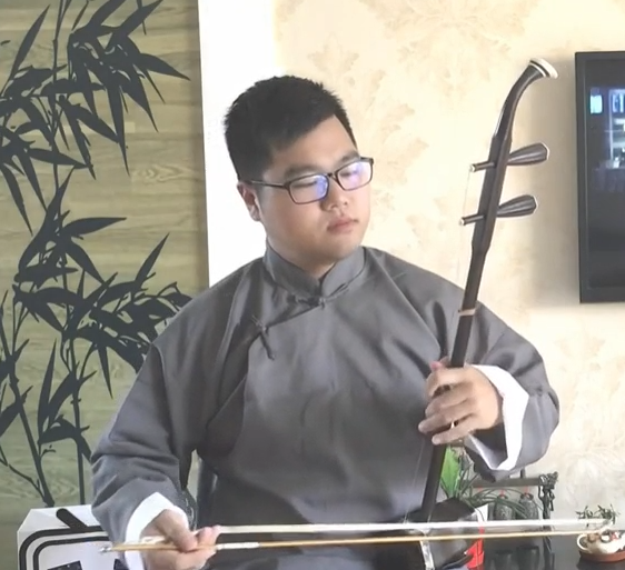 2025蛇蛇的直播间